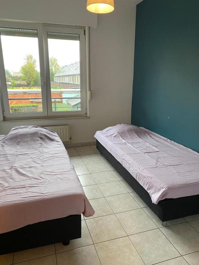 Superbe Appartement Lumineux Et Spacieux アントウェルペン エクステリア 写真
